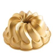 Nordic Ware - Pirouette Bundt® Bakform 2,4 L Guld