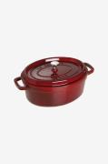 Staub - Gryta La Cocotte oval 31 cm, 5,5 l - Röd - Grytor & kastruller...