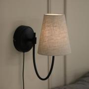Markslöjd vägglampa Amar, beige/svart, stickkontakt, E14