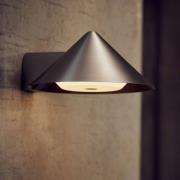 FRANDSEN LED-laddningsbar vägglampa Grasp, stål, 15 cm