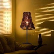 Näve Bordslampa Bella med kvadratisk skärm/fot