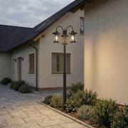 Lindby utomhuslampa Zayn, svart, 3 lampor, höjd 220 cm, IP65