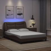 vidaXL Sängram med LED-belysning brun 140x190 cm konstläder