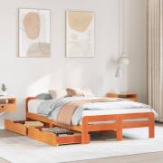 vidaXL Sängram utan madrass vaxbrun 135x190 cm massiv furu