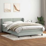vidaXL Ramsäng med madrass ljusgrå 140x220 cm sammet