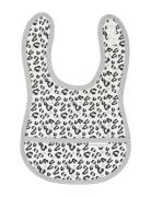 Geggamoja Bib White Leo Multi/patterned