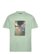 Mads Nørgaard Cotton Jersey Frode Tokyo Diary Tee Grön