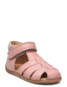 Pom Pom Starters™ Velcro Sandal Rosa