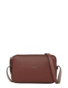 Calvin Klein Ck Business Camera Bag_Saffiano Brun