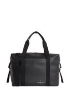 Calvin Klein Mono Logo Weekender Duffle Svart