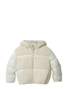 Calvin Klein Teddy Shiny Puffer Jacket Kräm