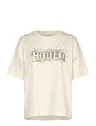 FREE/QUENT T-Shirt From Freequent In A Soft Material. The T-Shirt Has ...