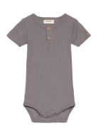 Lil'Atelier Nbmgio Boa Ss Slim Body Lil Grå