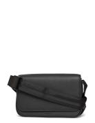 SANDQVIST Leather Plain Crossbody Svart
